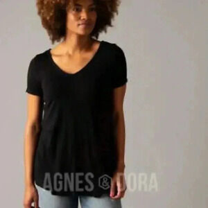 Agnes & Dora Size M Black Everyday Tee Velvet Velour Top Short Sleeve NEW
